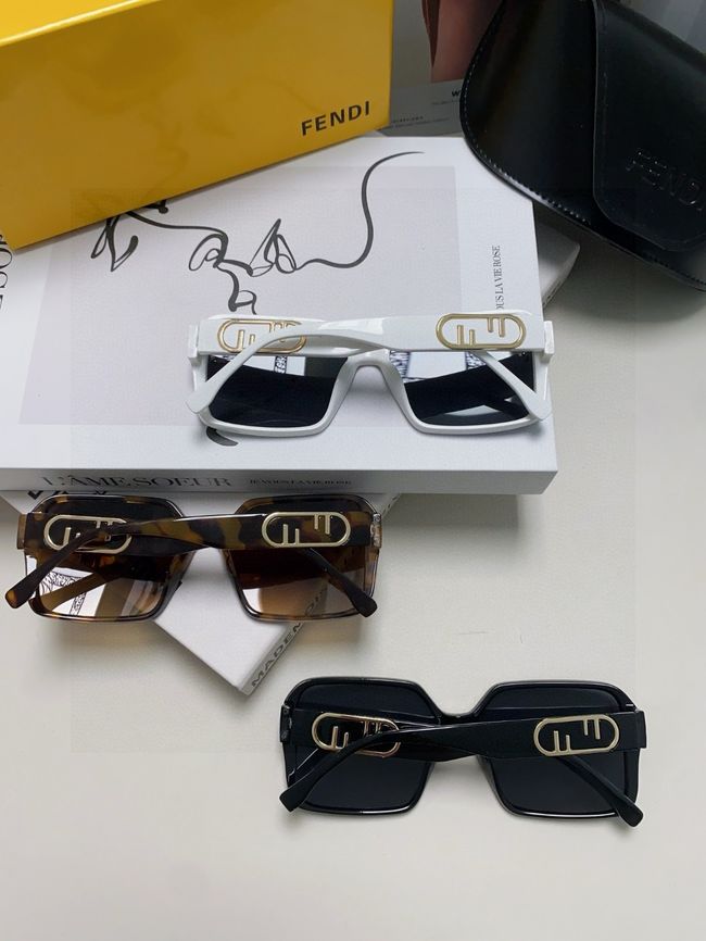 Fendi Sunglasses 821538-3 Fendi Sunglasses 821538-3