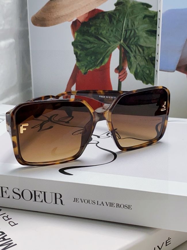 Fendi Sunglasses 821538-3 Fendi Sunglasses 821538-3