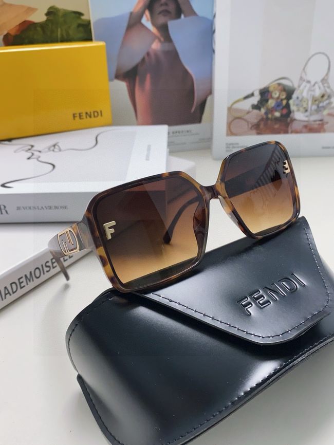 Fendi Sunglasses 821538-3 Fendi Sunglasses 821538-3
