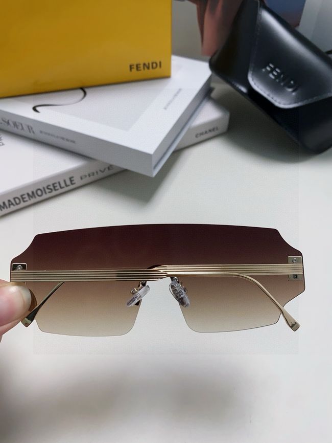 Fendi Sunglasses 821539-2 Fendi Sunglasses 821539-2