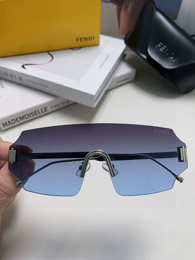 Fendi Sunglasses 821539-3