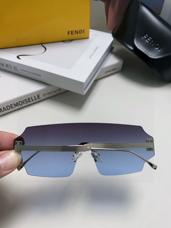 Fendi Sunglasses 821539-3