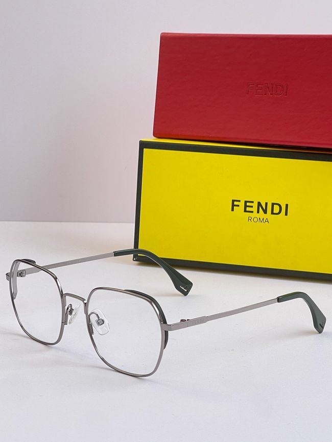 Fendi Sunglasses 821540-5
