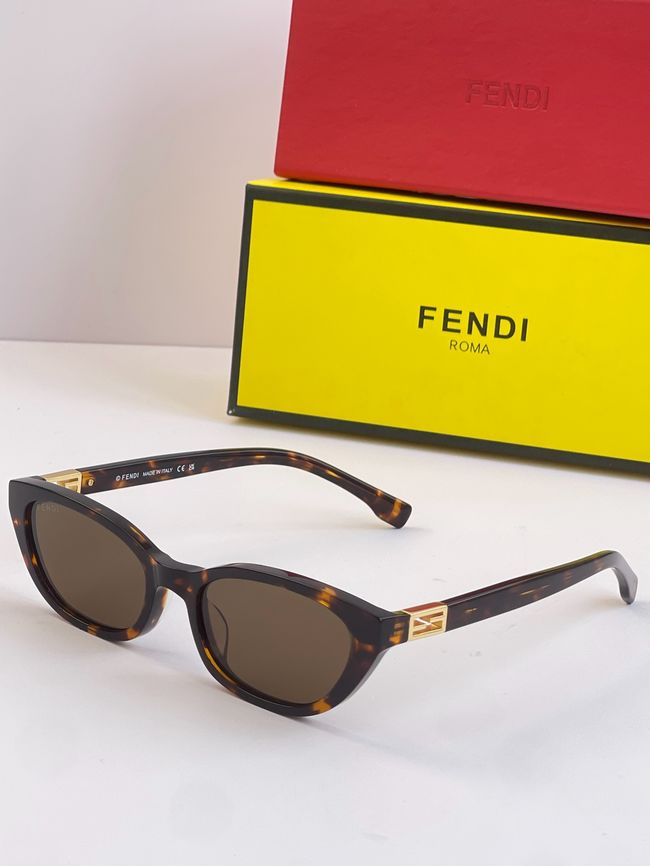 Fendi Sunglasses 821542-2