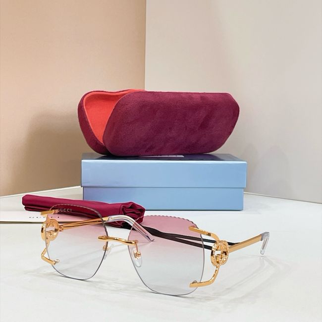 Gucci Sunglasses 821535-6