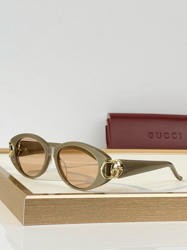 Gucci Sunglasses 821544-4