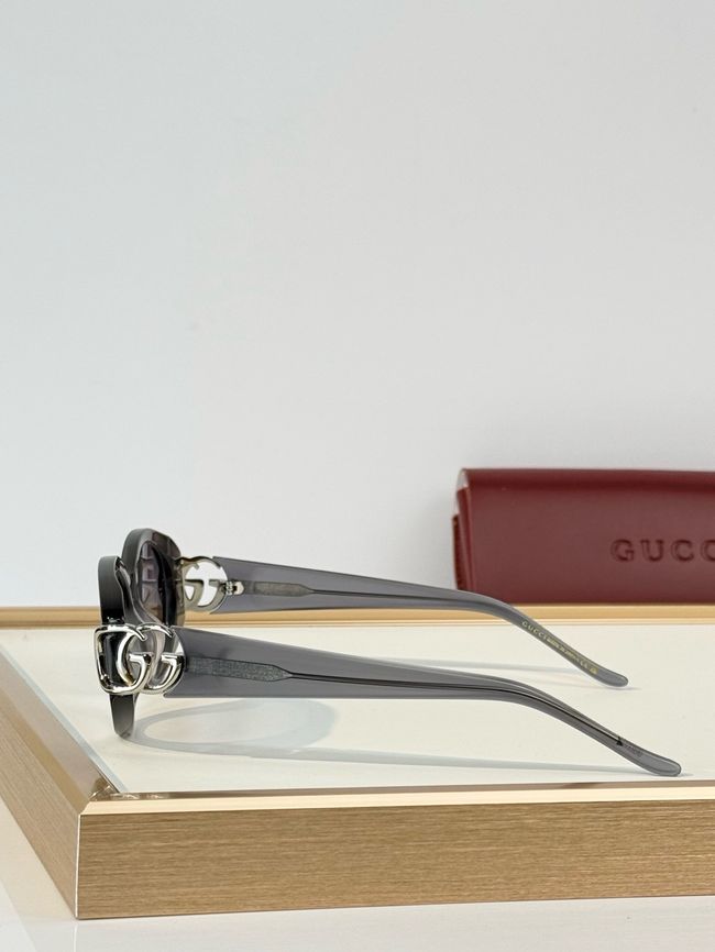 Gucci Sunglasses 821544-7