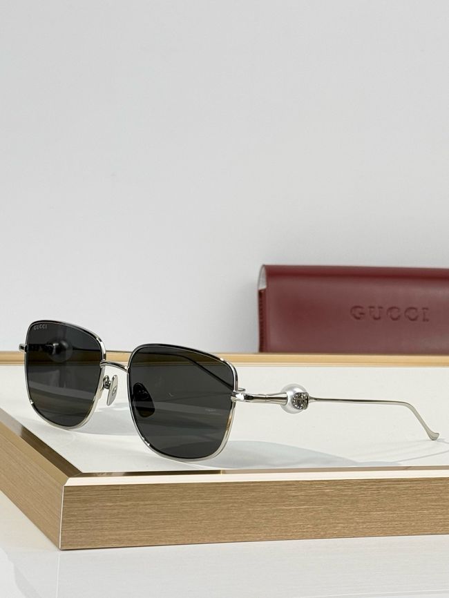 Gucci Sunglasses 821545-6