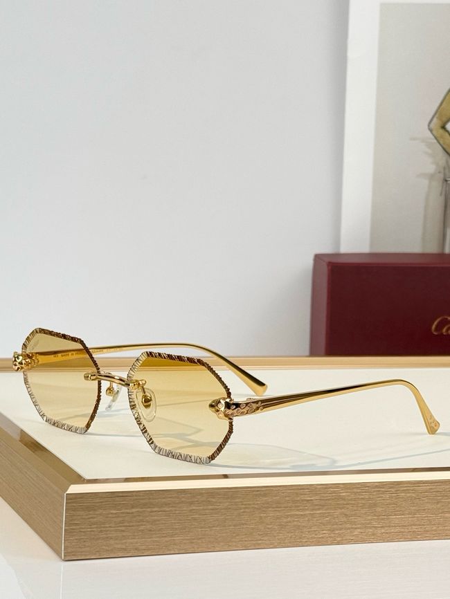 Gucci Sunglasses 821546-4