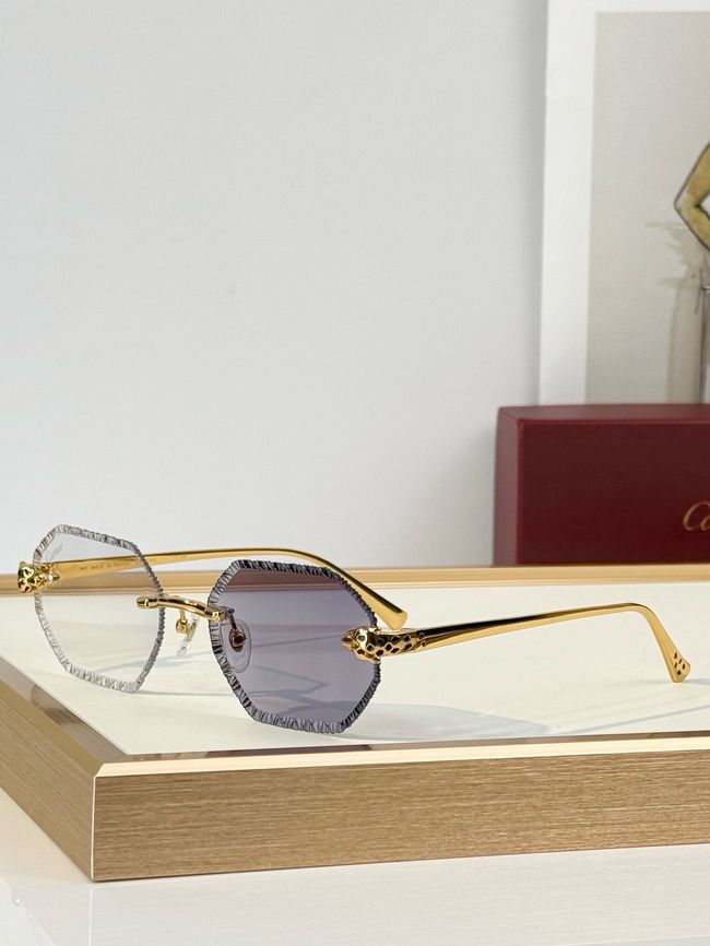 Gucci Sunglasses 821546-7