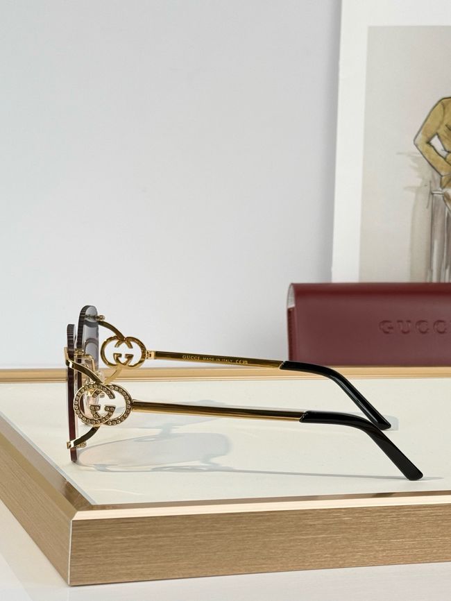 Gucci Sunglasses 821547-6