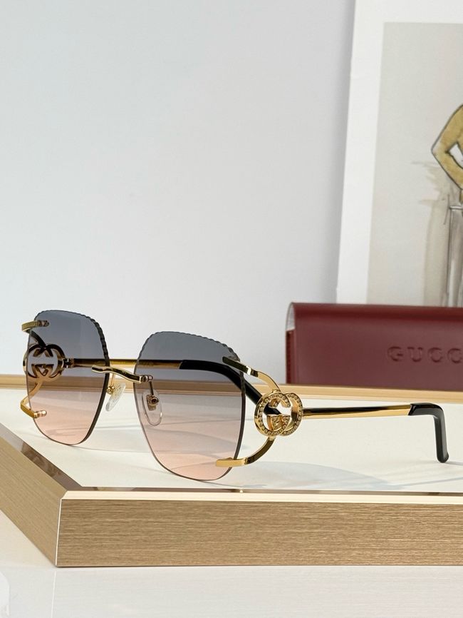 Gucci Sunglasses 821547-6