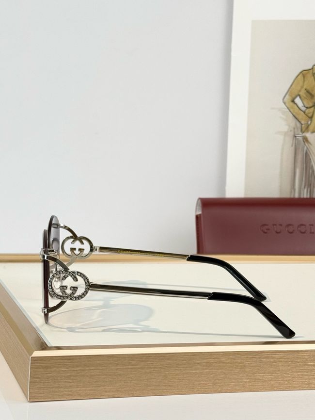 Gucci Sunglasses 821547-6