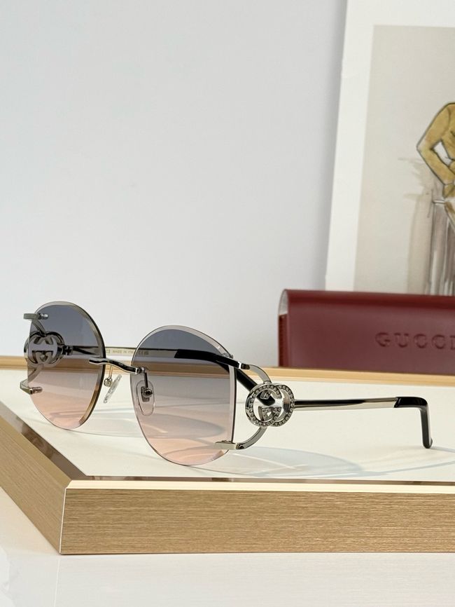 Gucci Sunglasses 821547-6