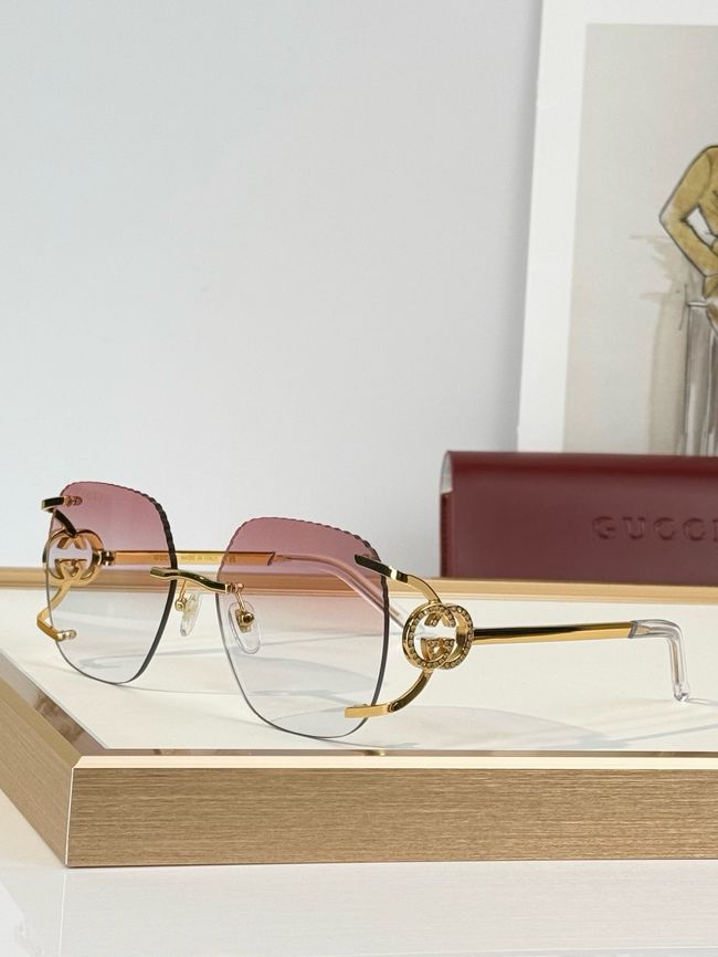 Gucci Sunglasses 821548-1