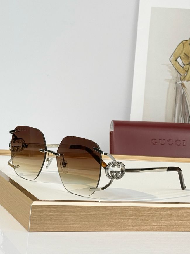 Gucci Sunglasses 821548-2