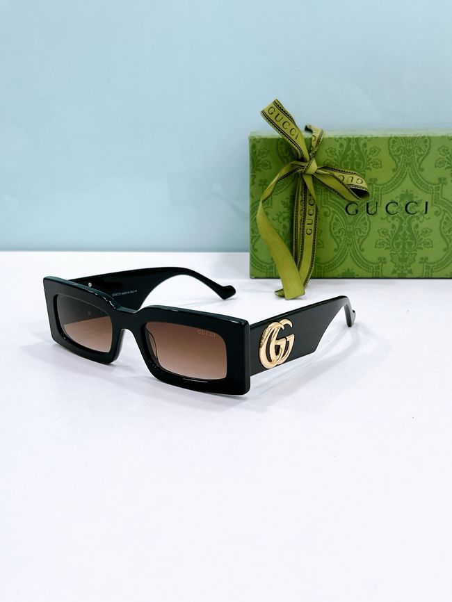 Gucci Sunglasses 821549-5