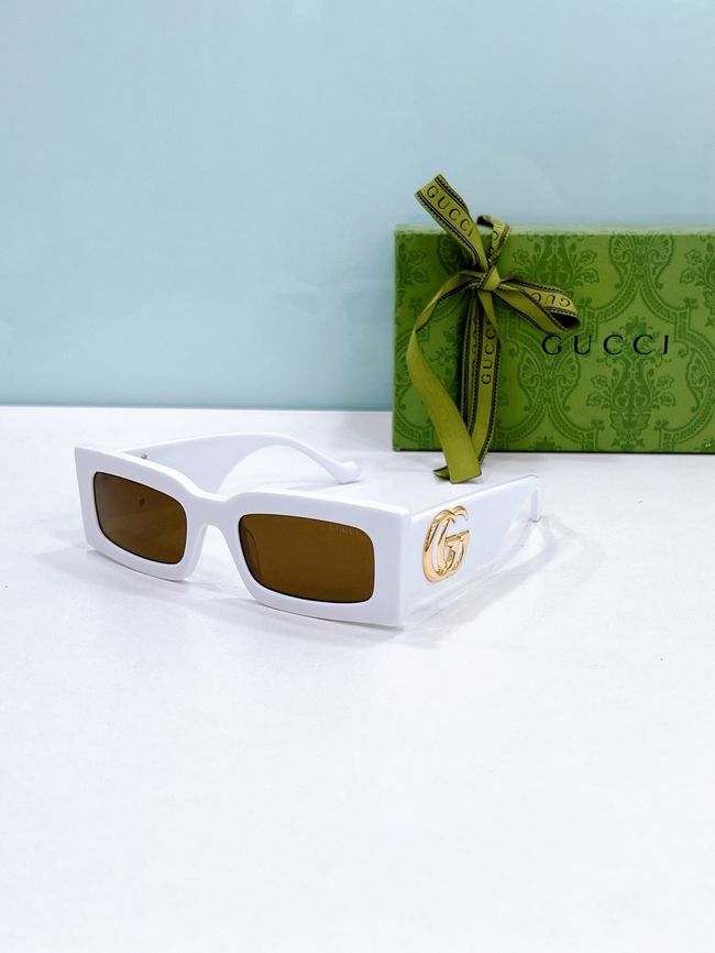 Gucci Sunglasses 821549-6