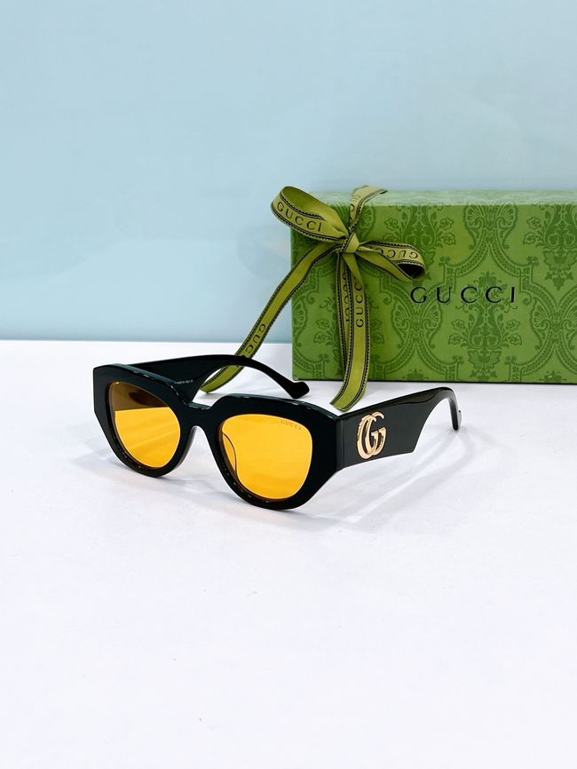 Gucci Sunglasses 821550-3
