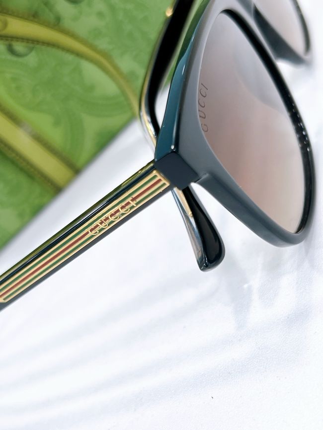 Gucci Sunglasses 821553-1