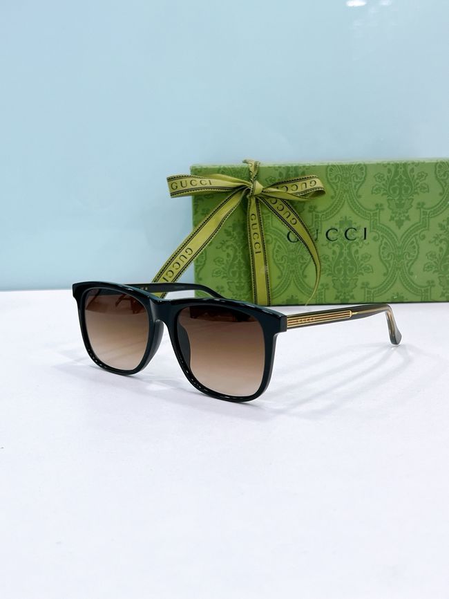 Gucci Sunglasses 821553-2