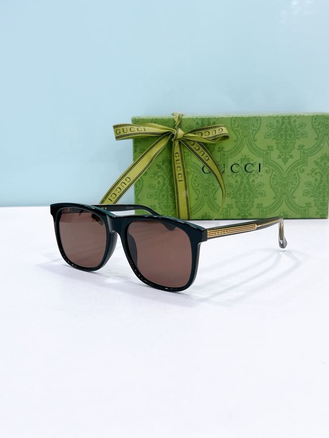 Gucci Sunglasses 821553-3