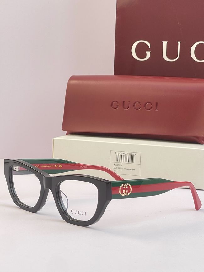 Gucci Sunglasses 821555-7