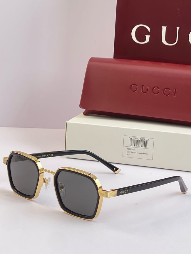 Gucci Sunglasses 821557-3