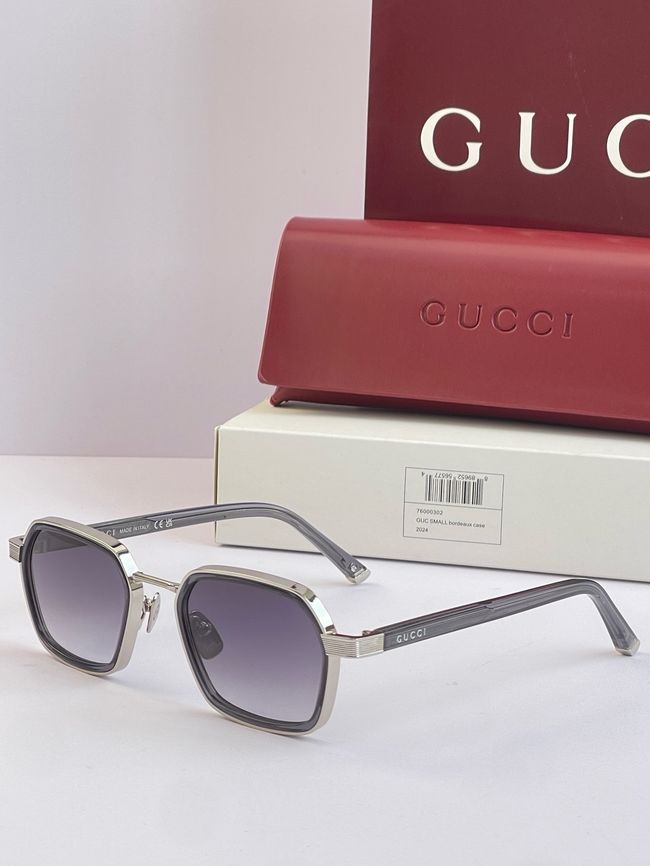 Gucci Sunglasses 821557-4