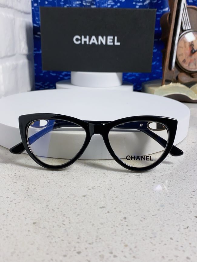 Chanel Sunglasses 821628-2