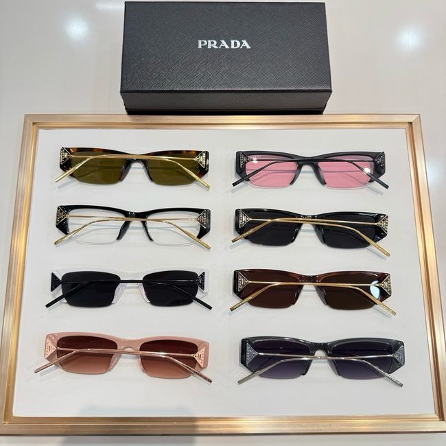 Prada Sunglasses 821619-8