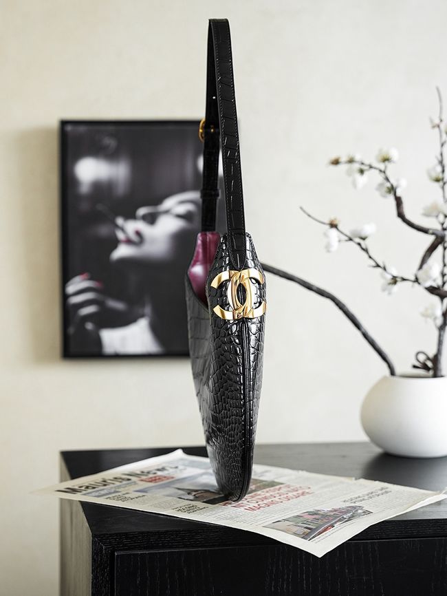 Chanel Shoulder Bags Crocodile Embossed 68011 black