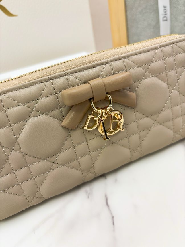 LADY DIOR LOTUS WALLET CANNAGE LAMBSKIN S2600 apricot