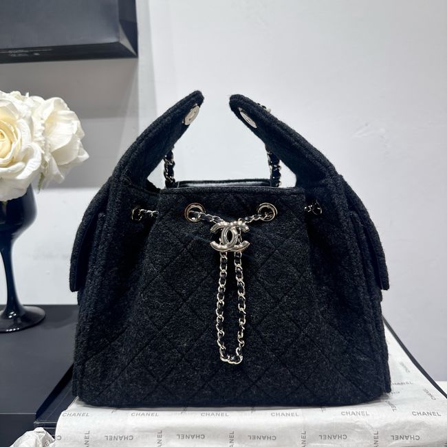 CHANEL 25 SMALL HANDBAG Felt AS5293 black