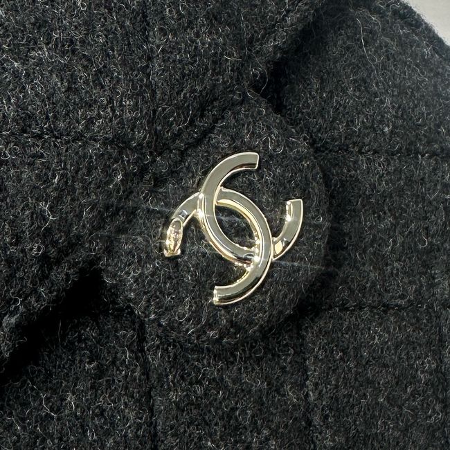 CHANEL 25 SMALL HANDBAG Felt AS5293 black