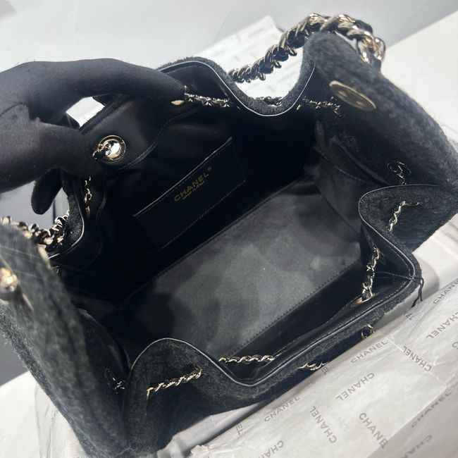 CHANEL 25 SMALL HANDBAG Felt AS5293 black