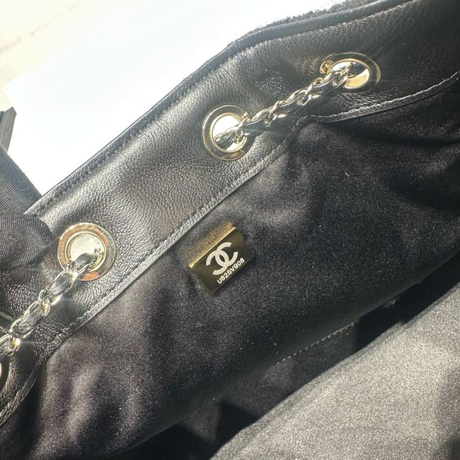 CHANEL 25 SMALL HANDBAG Felt AS5293 black