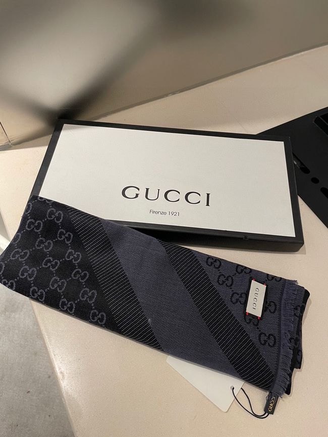 Gucci Shawl Wool Silk and Cotton 06389-1
