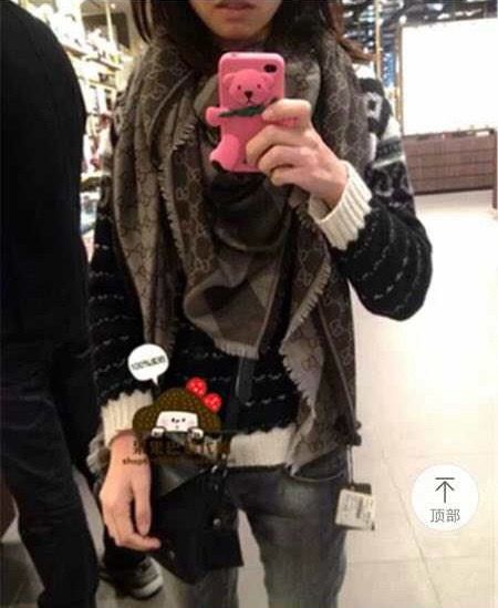 Gucci Shawl Wool Silk and Cotton 06389-2