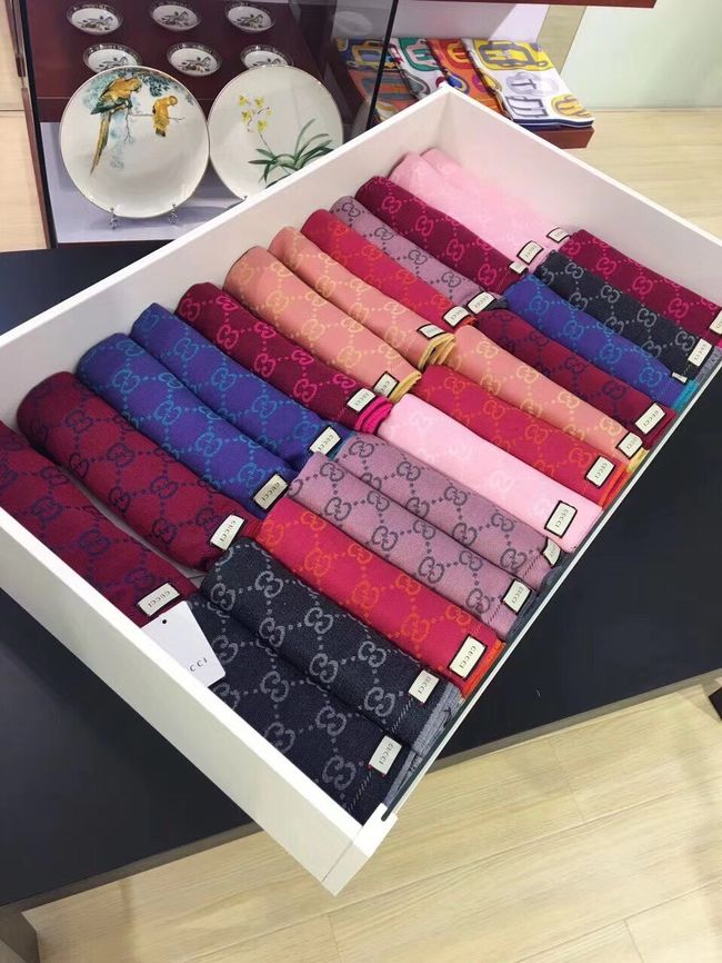 Gucci cashmere scarf 06390-1