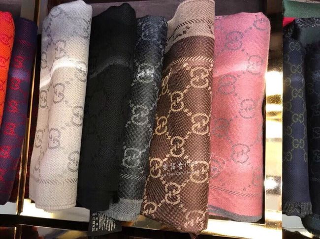 Gucci cashmere scarf 06390-4