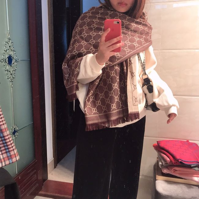 Gucci cashmere scarf 06390-4