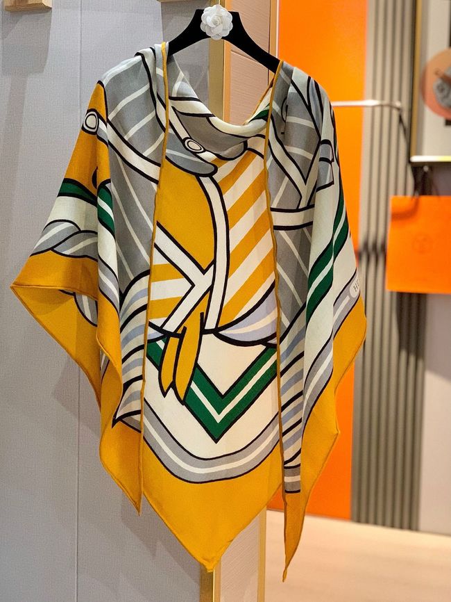 Hermes cashmere Triangular bandage H36117-3