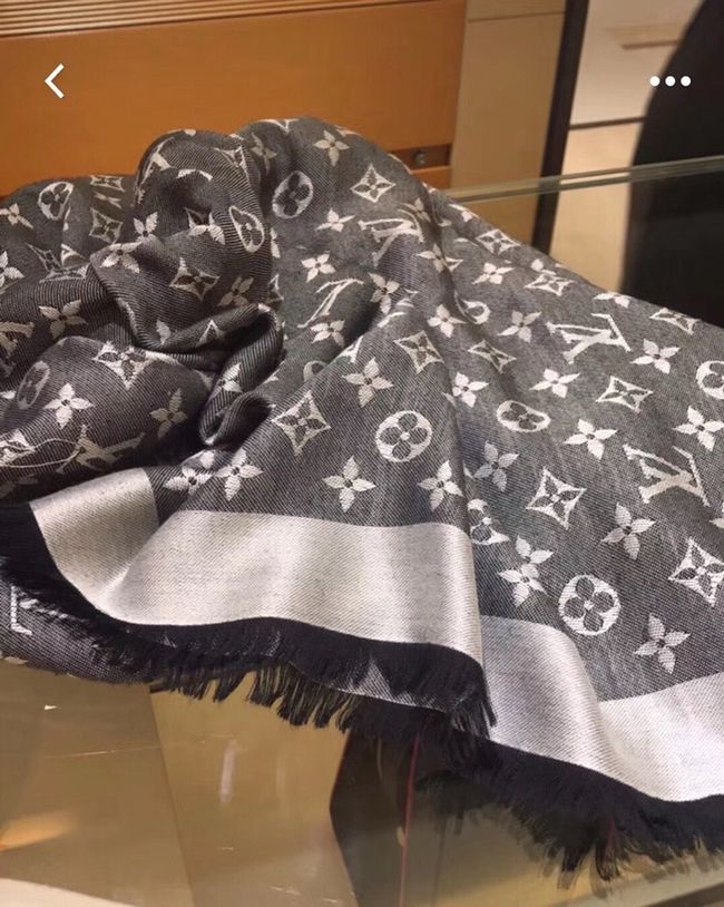 Louis Vuitton Monogram Shine Shawl M98772-3