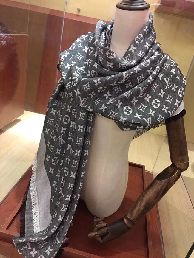 Louis Vuitton Monogram Shine Shawl M98772-3