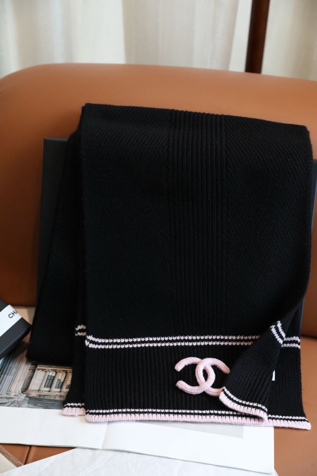 Chanel Wool & Cashmere scarf B25976-1