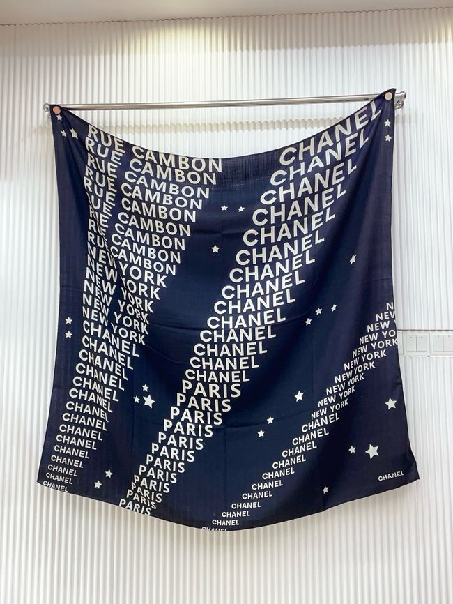 Chanel cashmere Shawl B25975-2