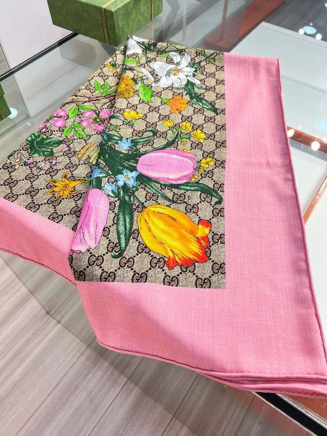 Gucci cashmere Shawl 06392-1