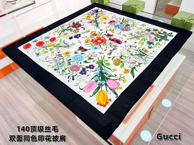 Gucci cashmere Shawl 06392-2