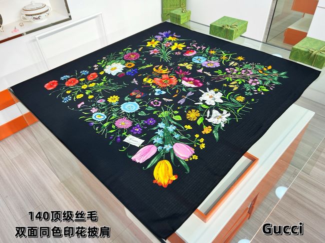 Gucci cashmere Shawl 06392-3